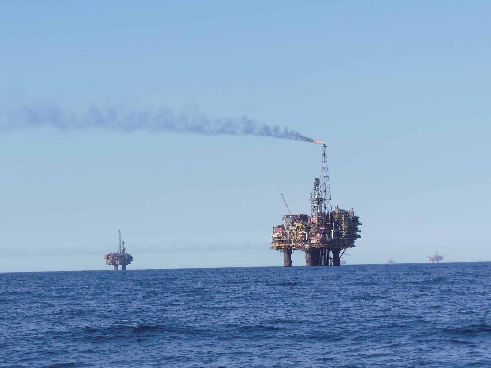 £12m Fund to Retrain Oil and Gas Staff Facing Job Losses
