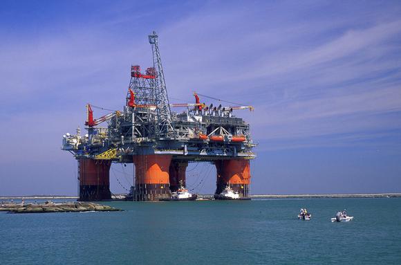 U.S. Drillers Pull Rigs for Eleventh Week as Total Count Dips below 500