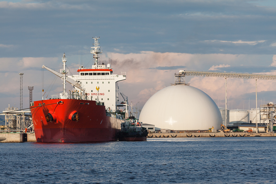 Oil Set for Biggest Weekly Gain in Two Months