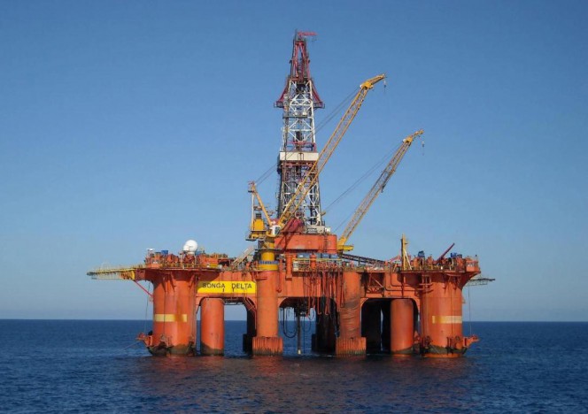 Statoil makes small oil discovery offshore Norway